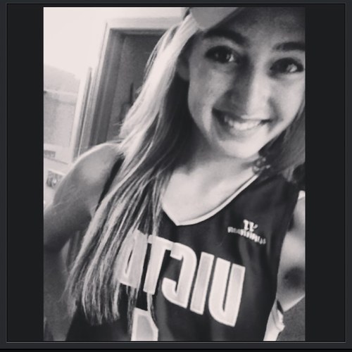 Follow mee :)