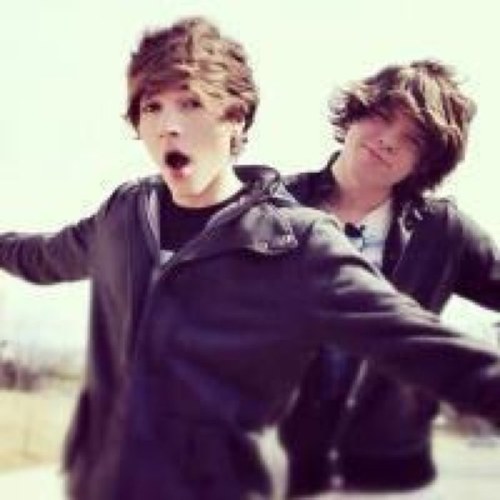 epOfficialBand's profile picture. Fangirl qho loves music