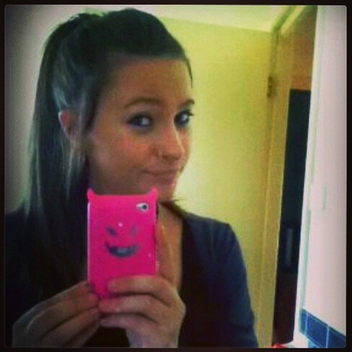 16, single, snapchat me jade-anne, follow me and i'll follow you back :)