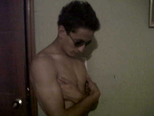 Con ganas de vivir y con esperanzas de conseguir lo q quiero :*