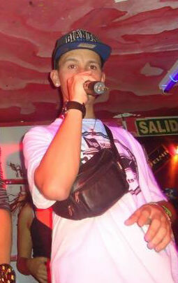 JonitoAcade's profile picture. Corista Del Maximo Esponente Del Reggaeton Argentino! ( Neo Tlk )               BBM 2A4A13D7