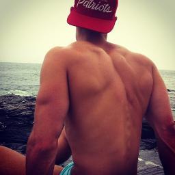 UNCW 2015. From Raleigh. Single. Love to party and work out. hmu.