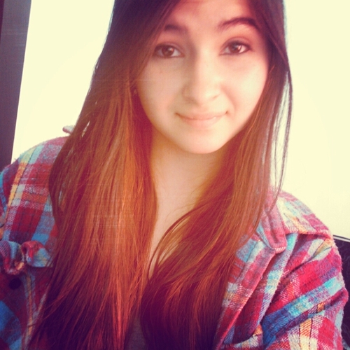 Just a girl tryin to live life the way i want to. Family, friends, music, art & love is all i need. 3