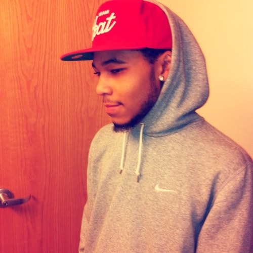 Dell_Justdoit's profile picture. #teamHEAT #teamSINGLE #teamFOLLOWBACK On a money mission... ✈#HighClass✈ is the promotion group and we on the 1st flight to the top!! And Free my cuzin Dre