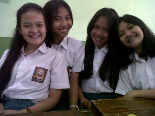 Mahfud bakri ♥ 220812 | 13 februari 96 ☺