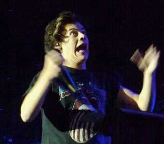 Weyhey it's @shuyee_twerkin's free follow dont follow back bbys! X