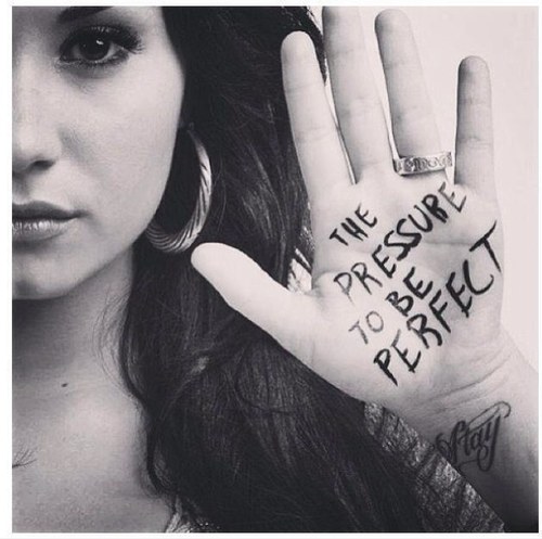 HopeInfaith_'s profile picture. Hate This Life.