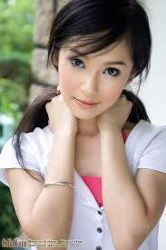 Hi :) saye tak secantik korang :3 ni gambar saye,,hikhik :D follow tau  nanti saye post byk lagi gambar