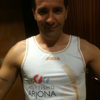 entrenador de atletas 
juancarlosarjonaollero@hotmail,com