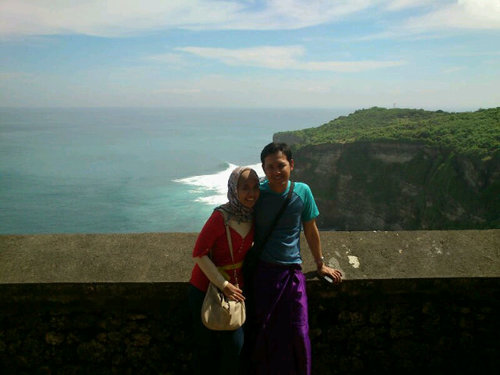 wicky_kuw's profile picture. Bahagia dan dewasa itu pilihan :)