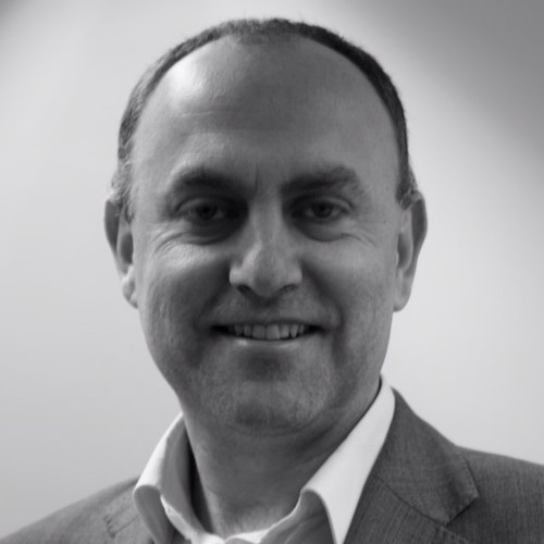 Husband, Father, Techie, Drummer. Tweets include Social, Mobile, Analytics, Cloud, CRM