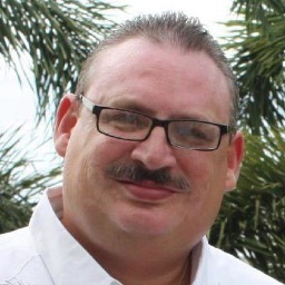 Dad, Husband, Media Obsessed, 
Proud of my Cuban, Puerto Rican, and my 305' Roots.