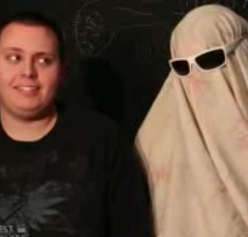 Checkout our latest film to win CMF best comedy http://t.co/IAkKsL3iQD
Follow @AlexTheSchmitt. #TeamFollowBack