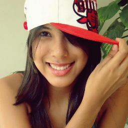 JullysilvaM's profile picture. ♫ Eu não me vejo sem você, Só não demore a perceber, O tempo voa, o dia passa e esse amor acaba ♫