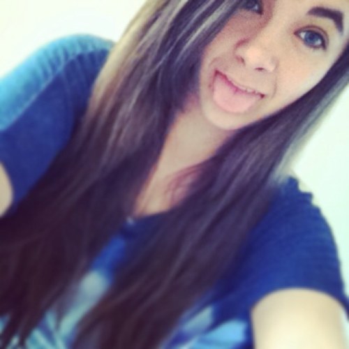 im tori, i like bands and sloths and stuff.