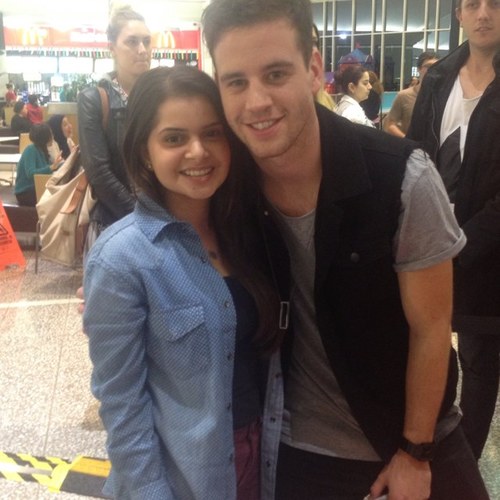 proudly supporting @benhazlewood the incredible singer/songwriter,watch him take off :) http://t.co/flO3TRJRDl