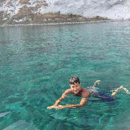 Senza_zucchero's profile picture. Mi occupo di analisi della comunicazione politica in generale, e di data-giornalismo in particolare.....RT=RT.