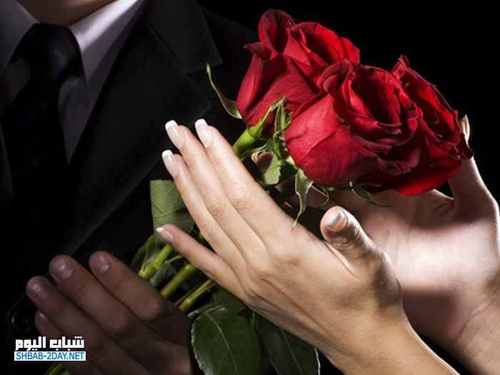 لأنِيٓ أُحبكِ / سٓأُقدمُ لكِ مِنَ الحُبَ مٓا يكفِيٓ لـِ إسعادكِ قرناً كامٓل ..!