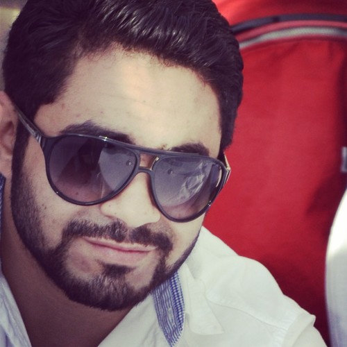 ‏‏‏مواطن مصري و مهندس معماري و ثورجي سابق ...و زياط سياسي حالى