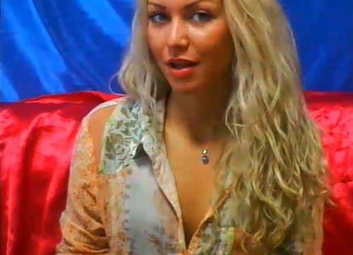 I'm a cam girl from Ukraine trying to make enough money to get to America! Let me know you are from Twitter and I will make it worth your while!