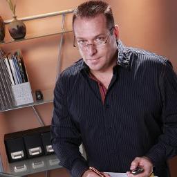 Philippe Fiore, a licensed Agent in Real Estate, a trusted adviser, skilled negotiator, and expert facilitator ready to assist.