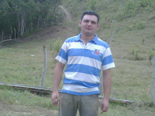 100% opositor, esperando un futuro mejor para el país, estudiante de matematica en la UNA, Vinotinto.y aurinegro de corazón...