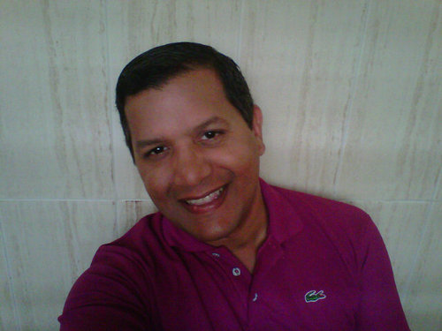 Luchador incansable de ideales, creativo, diseñador de modas, asesor creativo, geminiano