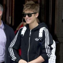 My love for Justin is infinite. Look at Justin dancing for me : http://t.co/8PDbAIBqVI   :)