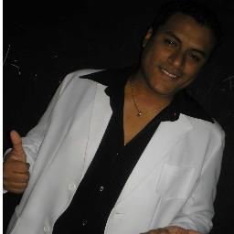 chef de profesion, musico - cantante de la orquesta SON HABANA y dueño de la orquesta RUMBEKE
