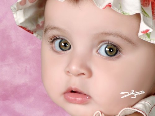 ‏في العشرينات منْ عمري، سعآدتيْ تكمن في رؤية ابتسآمة (أمّـي)، أحب كل شئ، مآاكتبهـ هنا ماهِي إلا اقتباسات لـ كلمات رآقتْ لِـي،،