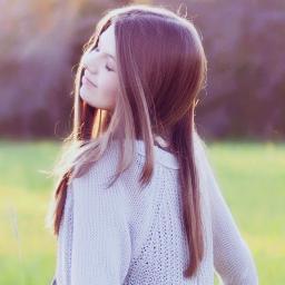 This twitter account is to support Karoline. Please follow @Karolinemusic1! #Follow4Follow 100% follow back.