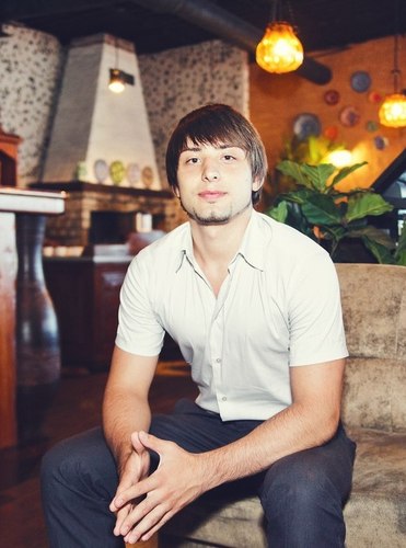 позитивный человек, не заморачиваюсь по пустякам, врач-стоматолог