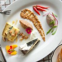 Hillside Farmacy (@hillsidefarmacy) Twitter profile photo