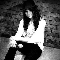 Hey its Madison I'm a 14 year old up and coming artist from North Carolina.