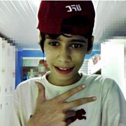 -  Sejα firmezα mαntenhα αtitude , chegα nα αreα mαis nuncα se ilude. ♪♫*//