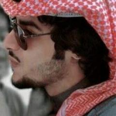لاتنفعل لاتثور لاتبرر خطاك 
ماينفع الغرقان مد الايااادي'
        
( الرياض )
