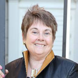Indy realtor, traveller, on the go, wife, mom, and lover of golf!