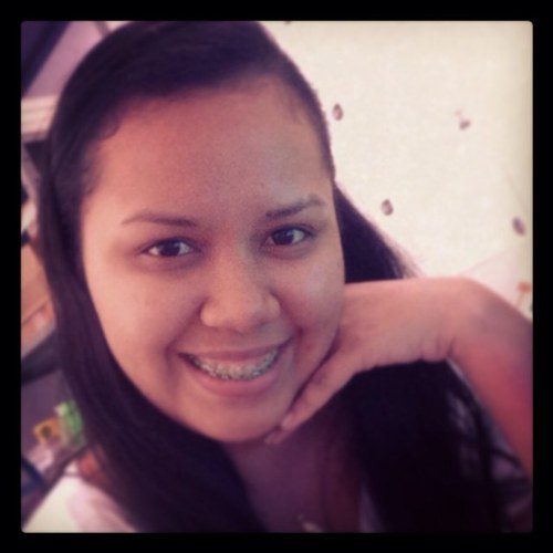 O sol é pra flores o que o sorriso é para humanidade... Sorriam e terão um lindo jardim de pessoas lindas e de bem com a vida!!!!