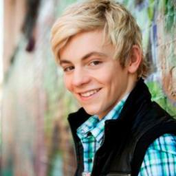 utkutwit12's profile picture. 