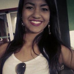 15 Anos,Canceriana,Corinthiana,Alegre,Ciumenta e Sonhadora :D