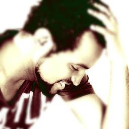 Facebook: http://t.co/LsjSiYxktJ
twitter:@houstonnjonas 
Instagram; houstonnjonas
Mobli: Jonashoustonn 
Vocalista,back vocal vocals,intérprete,
