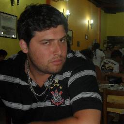 Se vacilar na frente, chuta que é macumba!!!!