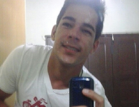 Oi mor  pai dos meus filhos,meu futuro marido ç2',eu te quero pra sempre e te amarei todos os dias do para sempre . *-*'