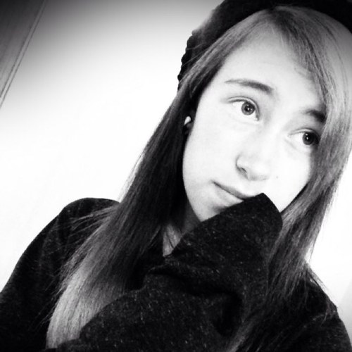 Music is my life. BVB/MIW/BOTDF/FIR/AA/ETF/PTV. My boyfriend means everything to me(: ❤ follow me and ill follow back(: