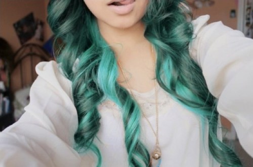 TotesABitch's profile picture. Hi high hi