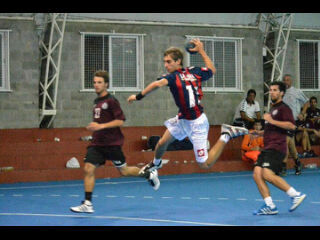 PZavori's profile picture. Profesor Sup. de Educación Fisica. Jugador y Entrenador en Handball CASLA...  xq vivir es jugar, y yo quiero seguir jugando 🎶