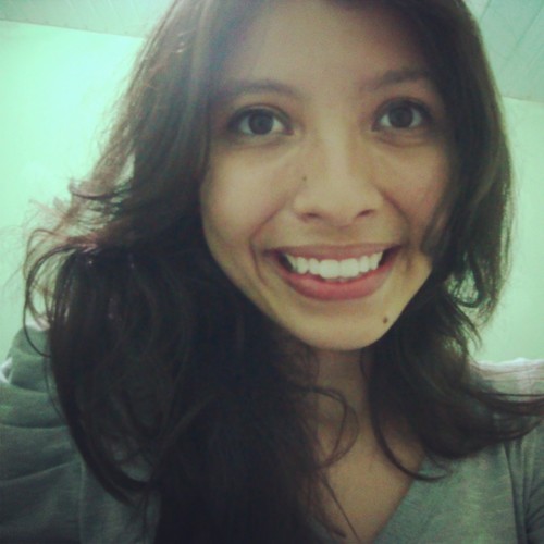 17 anos, ariana, paraense, futura química, chata, emotiva e principalmente, não importo com a opinião que você tem sobre mim (:
