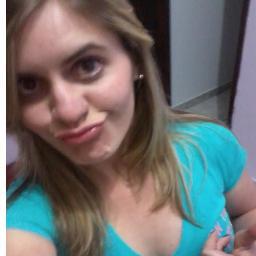 ....quem ama escuta no olhar aquilo que os labios ainda nao sao capazes de expressar....