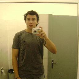 http://t.co/saslDUh5CG ....Quero escrever no mar, quero escrever na areia, quero escrever seu nome no sangue da minha veia