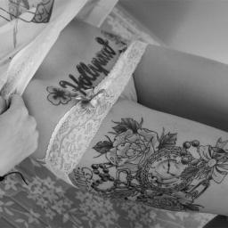 i do not promote eating disorders, i am simply trying to overcome mine